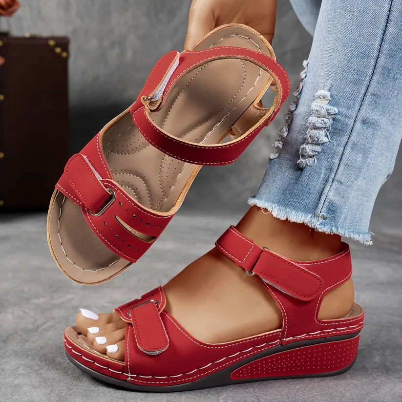 Solene | Sandalias con taco chino y buen sostén del arco