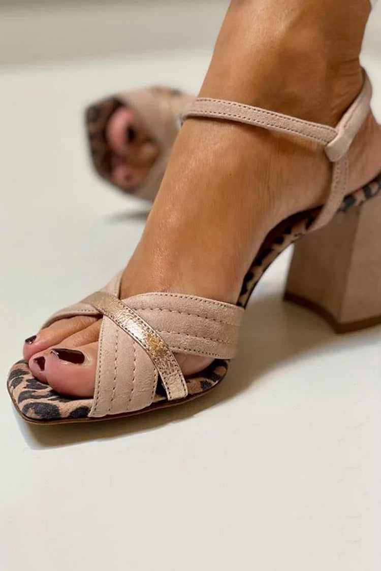 Lorrie | Sandalias con taco y tiras cruzadas