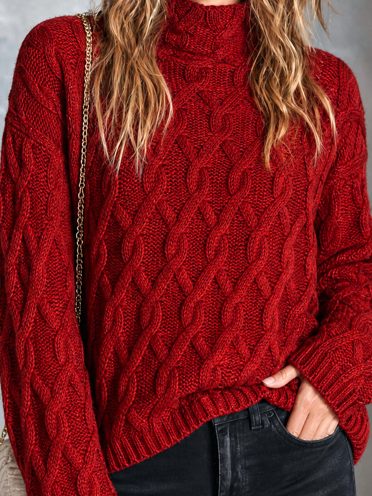 ElevenOra | Sweater tejido rojo con trenzas y cuello mock