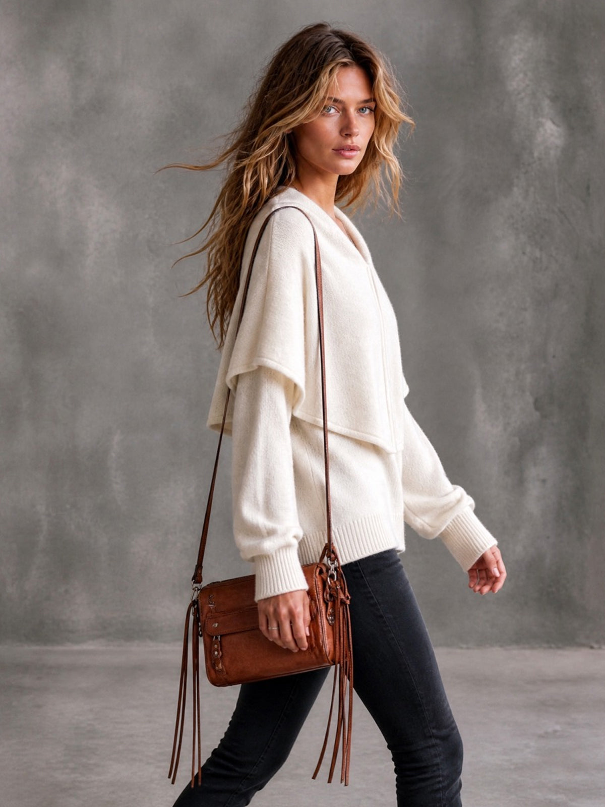 ElevenOra | Sweater tejido beige con solapa amplia y mangas farol