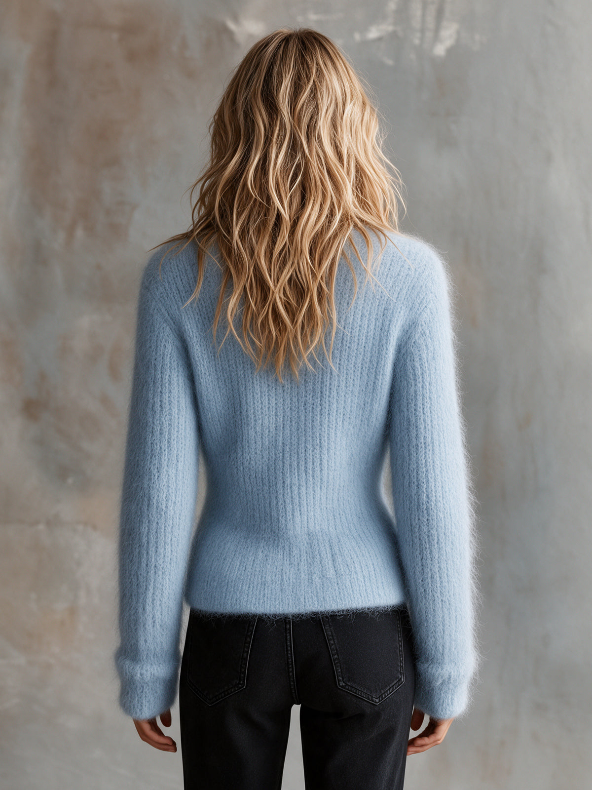 ElevenOra | Cárdigan de mohair celeste con escote en V