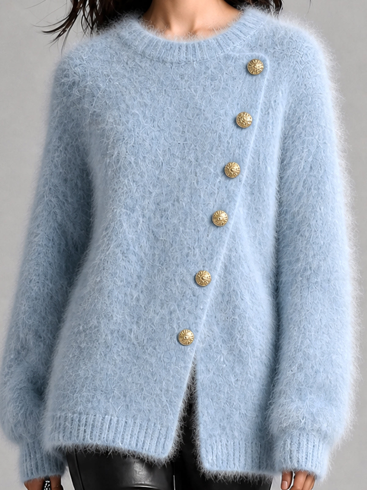 ElevenOra | Sweater de mohair celeste con botones dorados