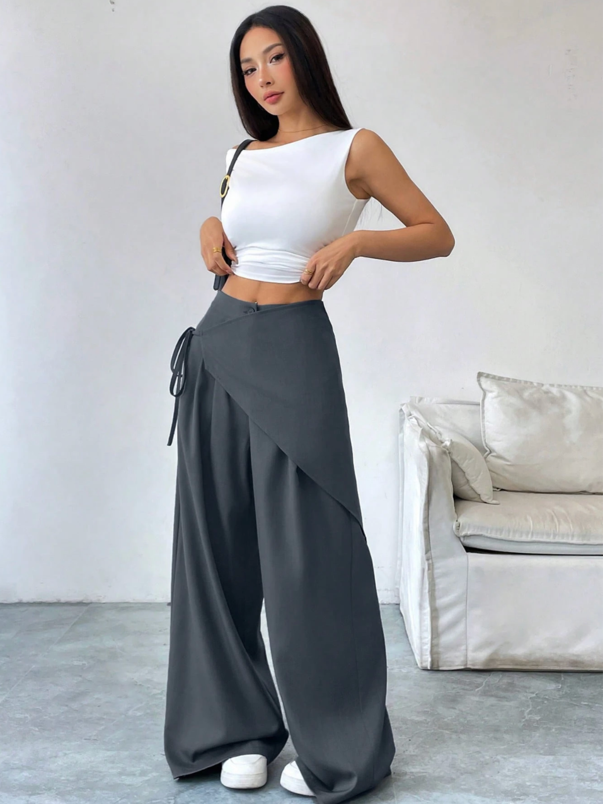 Vivia | Pantalón de pierna ancha con panel cruzado