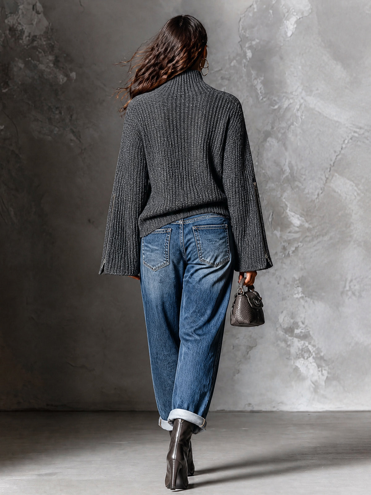 ElevenOra | Sweater tejido gris con cuello alto y cierres decorativos
