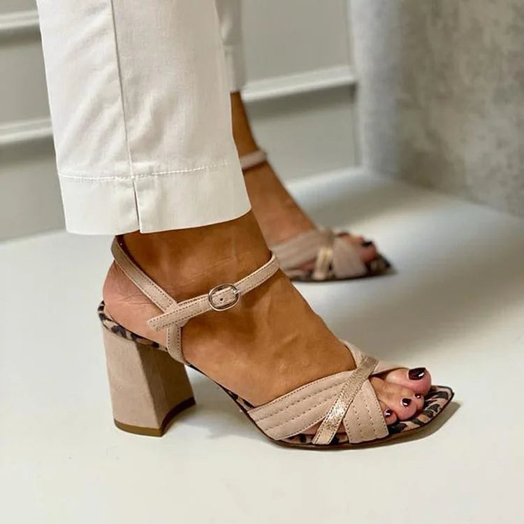 Lorrie | Sandalias con taco y tiras cruzadas