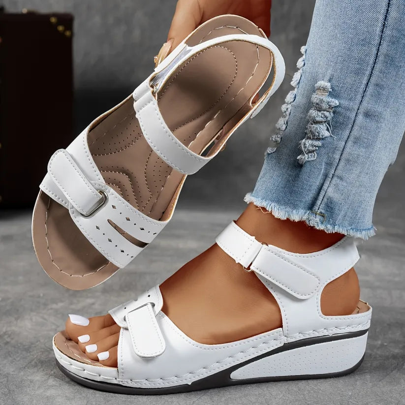 Solene | Sandalias con taco chino y buen sostén del arco