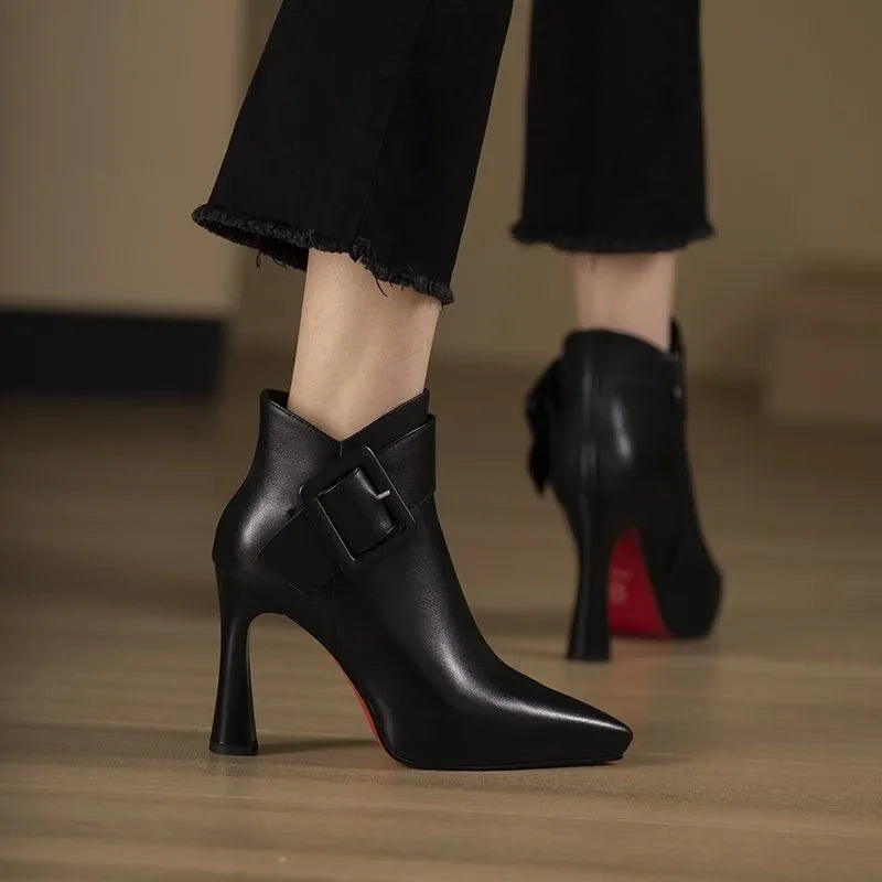 Aveline – Botas cortas con hebilla para mujer