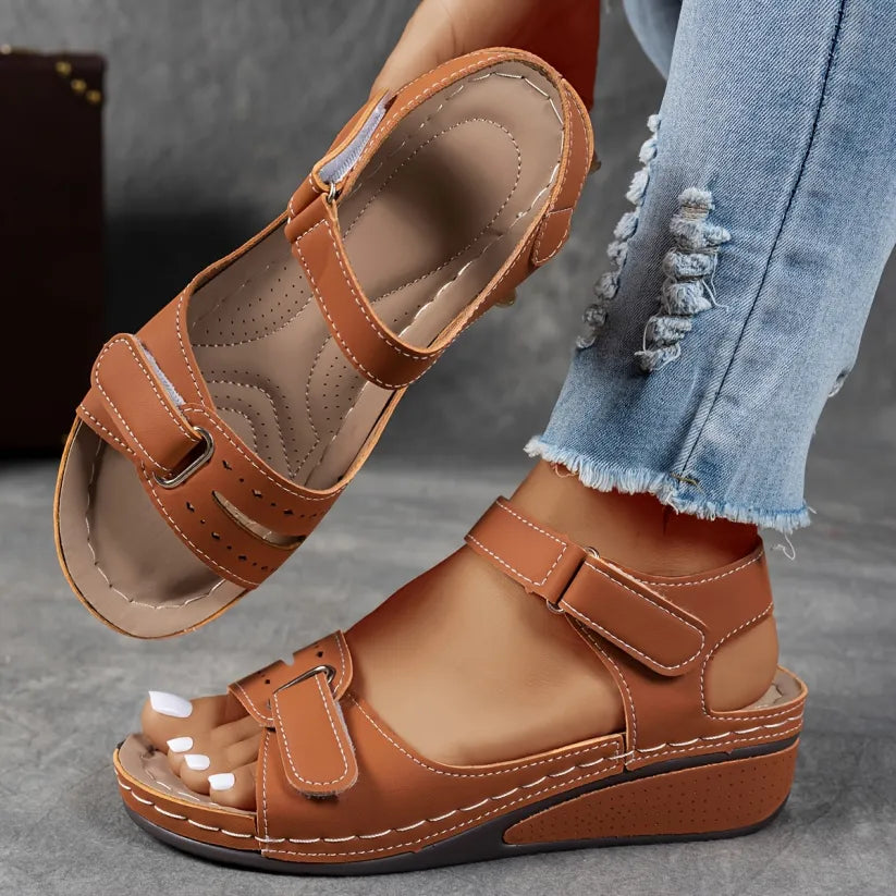 Solene | Sandalias con taco chino y buen sostén del arco
